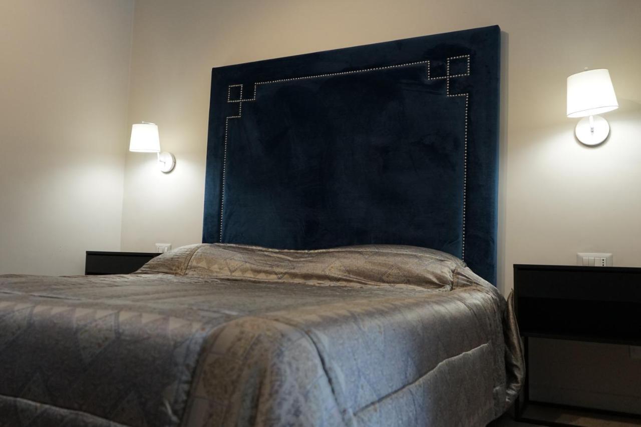 Re Di Smirne By Apulia Accommodation Bari Exterior foto